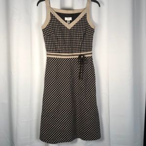 ANNE TAYLOR- Retro Modern Dress Size 0 NWOT